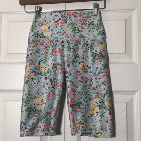 Alice + Olivia High wasted biker shorts XS - Picture 1 of 7